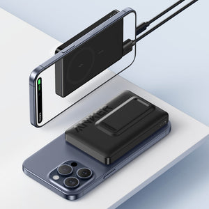 Anker MagGo Power Bank with Stand 10,000 mAh 7.5W by Anker