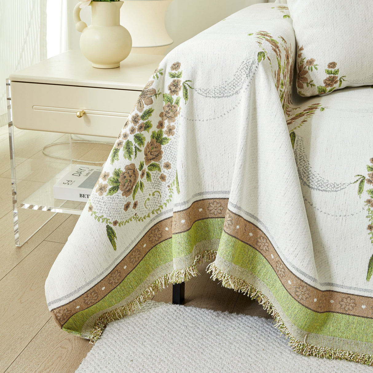 Charming French Country Floral Basket Sofa Throw Cover Rustic Farmhouse-Style Couch Cover Blankets