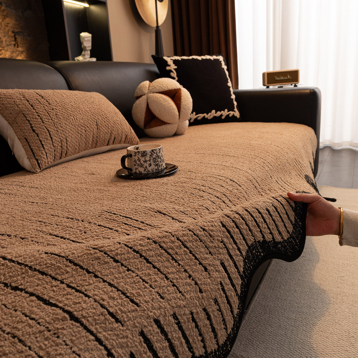 Textured Sofa Seat Cover with Wave Edge – Non-Slip, Washable Couch Throw Protector