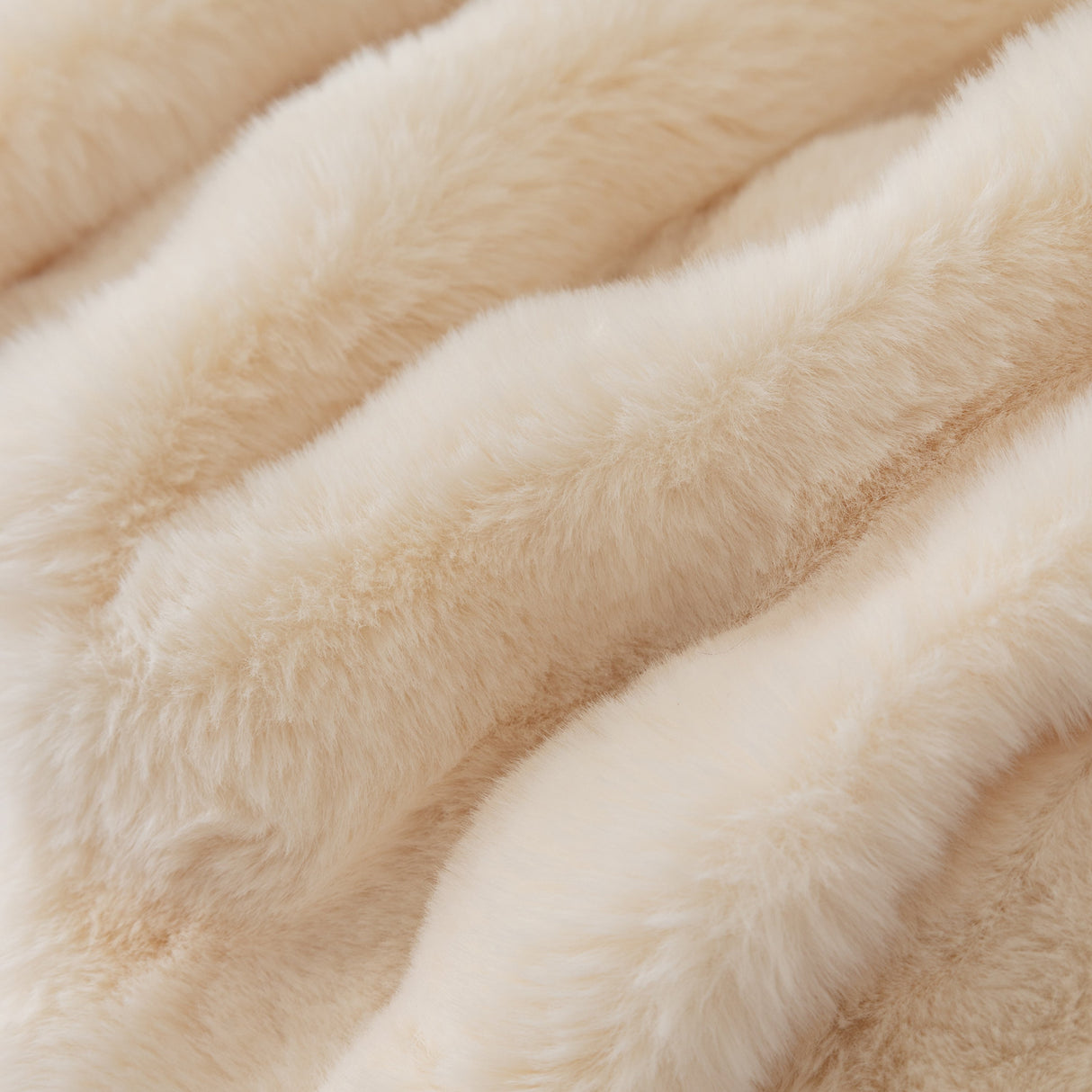 Faux Rabbit Fur Throws for Sofas, Stylish Throw Blankets for Couch and Couch Throw Cover