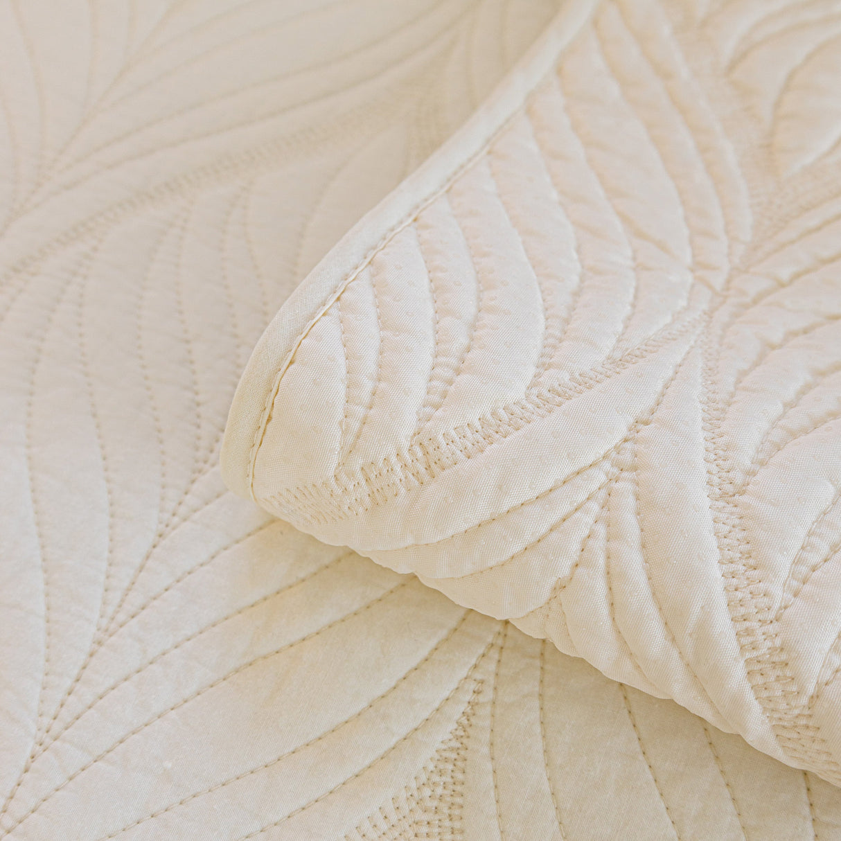 Leaf Vein Textured Cotton Quilted Sofa Slipcover, Non-Slip Modular Couch Covers