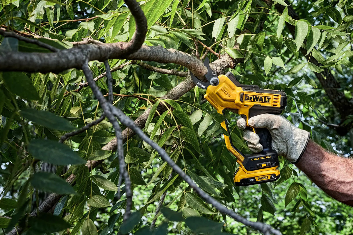 DEWALT® DCPR320B 20V MAX* 1-1/2-in. Cordless Pruner (Tool Only)