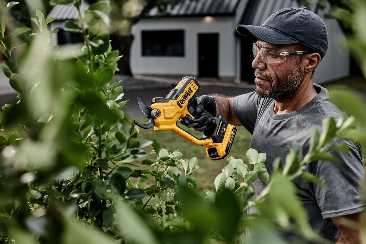 DEWALT® DCPR320B 20V MAX* 1-1/2-in. Cordless Pruner (Tool Only)