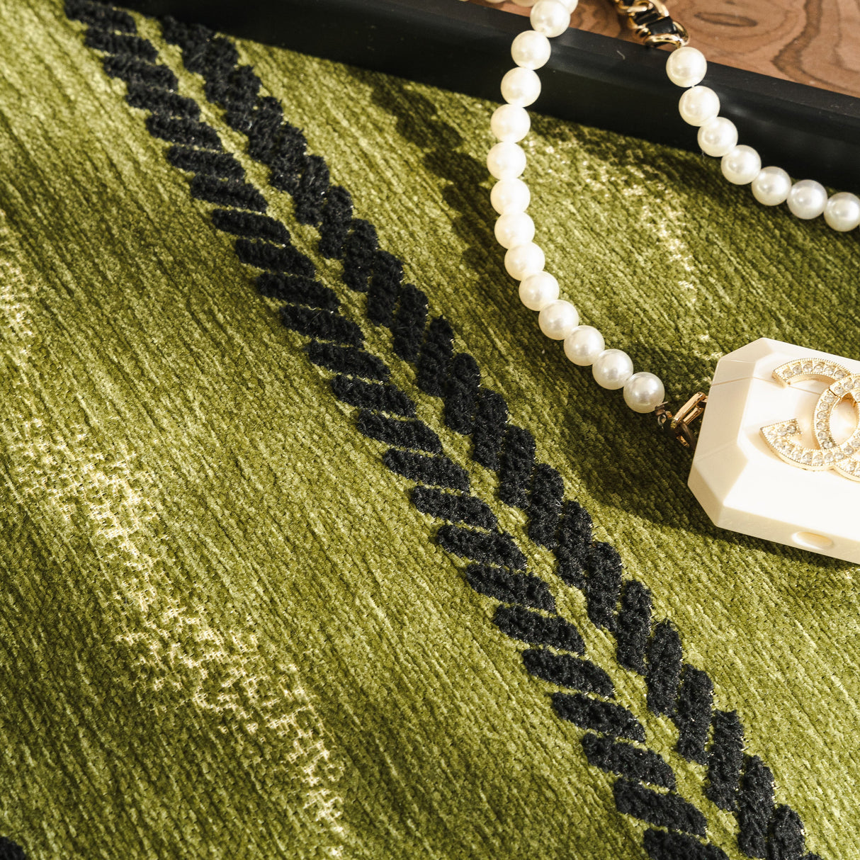 Non-Slip Sofa Cover with Thick Chenille Texture Woven Stripe Couch Protector Throw