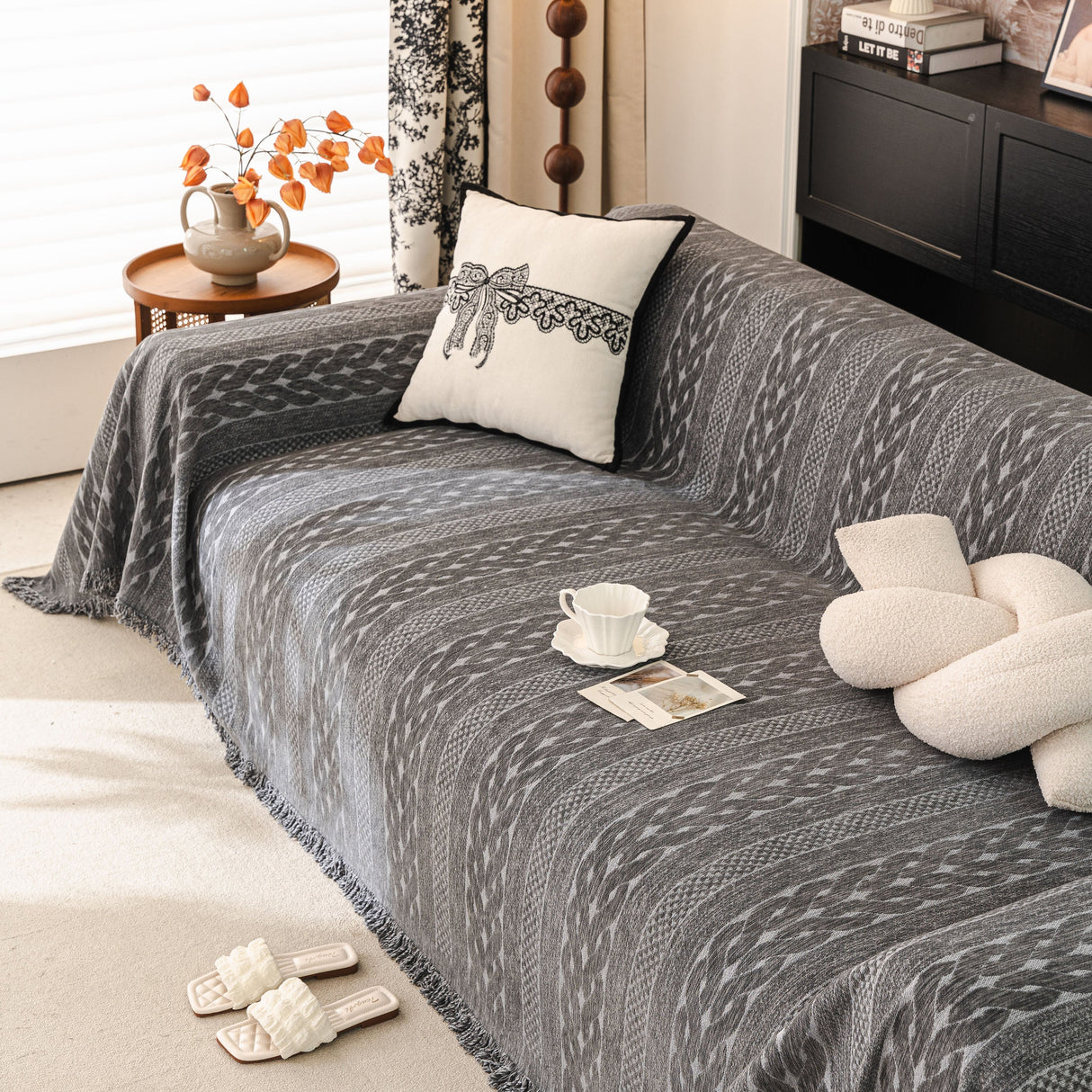 Sofa Cover Blanket Throw with Tassels, Decorative Furniture Protector for Dogs/Pets