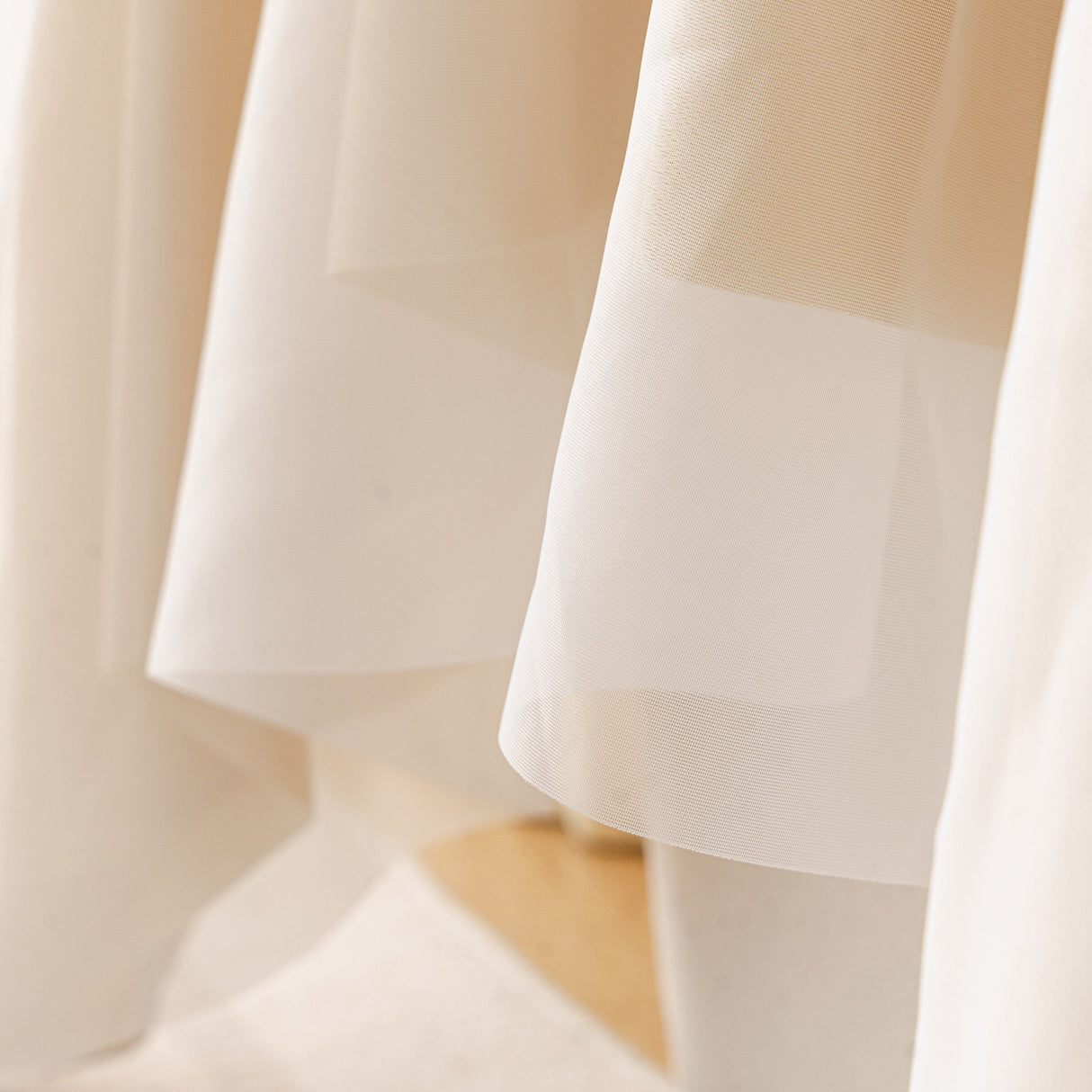 Leaf Jacquard Sofa Cover with Ruffle Skirt – Non-Slip Couch Protector with Sheer Hem