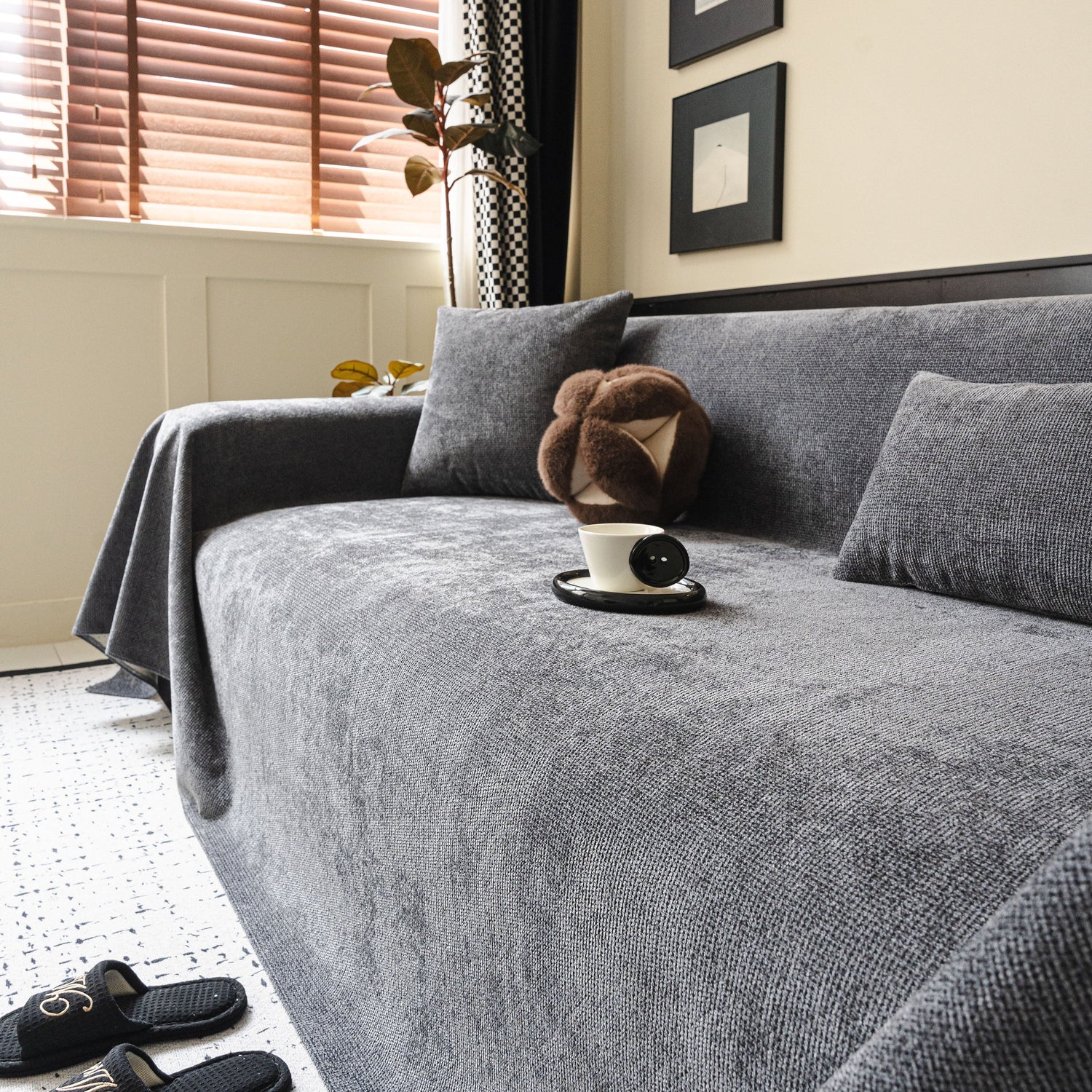 Waterproof Couch Throw Cover for Dogs, Non Slip Slipcover for Leather Fabric Sofa
