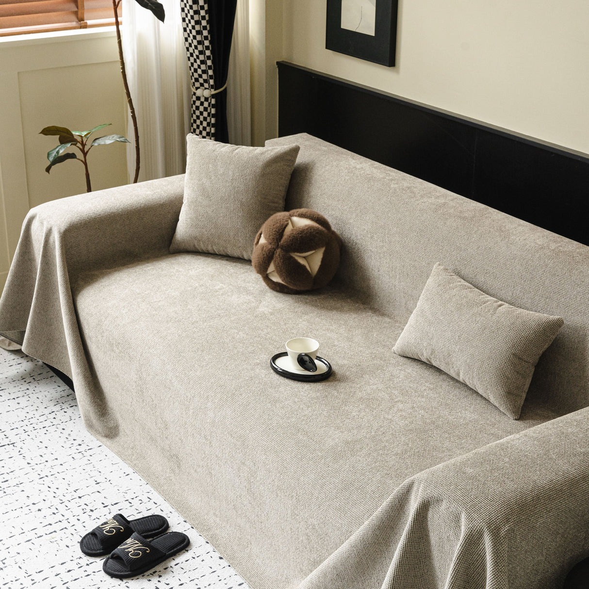 Waterproof Couch Throw Cover for Dogs, Non Slip Slipcover for Leather Fabric Sofa