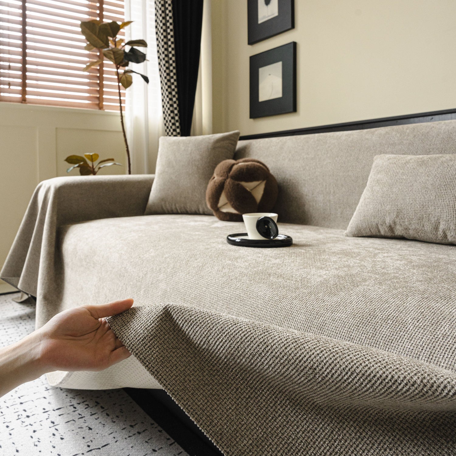 Waterproof Couch Throw Cover for Dogs, Non Slip Slipcover for Leather Fabric Sofa