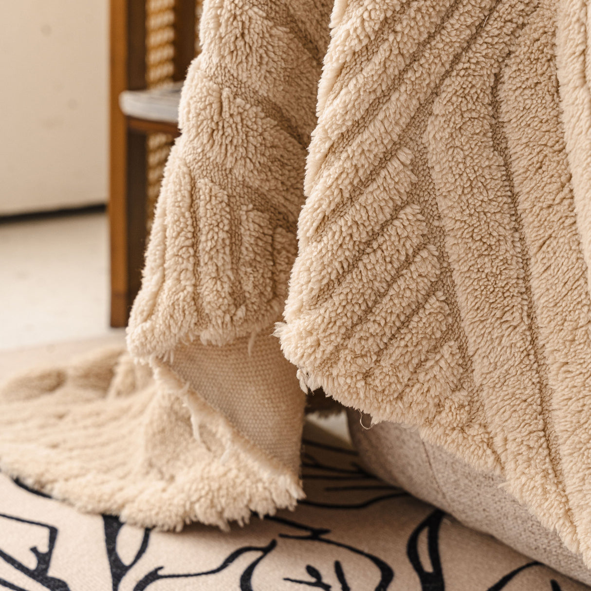 Plush Flannel Fleece Sofa Throw Blanket, Soft & Cozy Furniture Protector for Couch