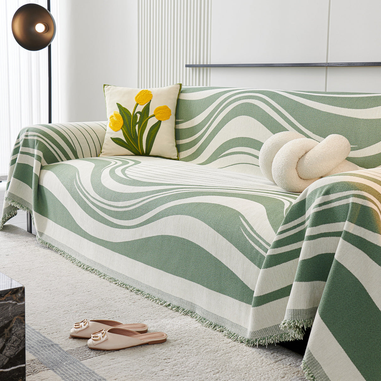 Soft Cozy Curved Throw Blankets for Couch, Sofa, Bed, Travel, Decorative Blankets for Women, Men, Kids Gift