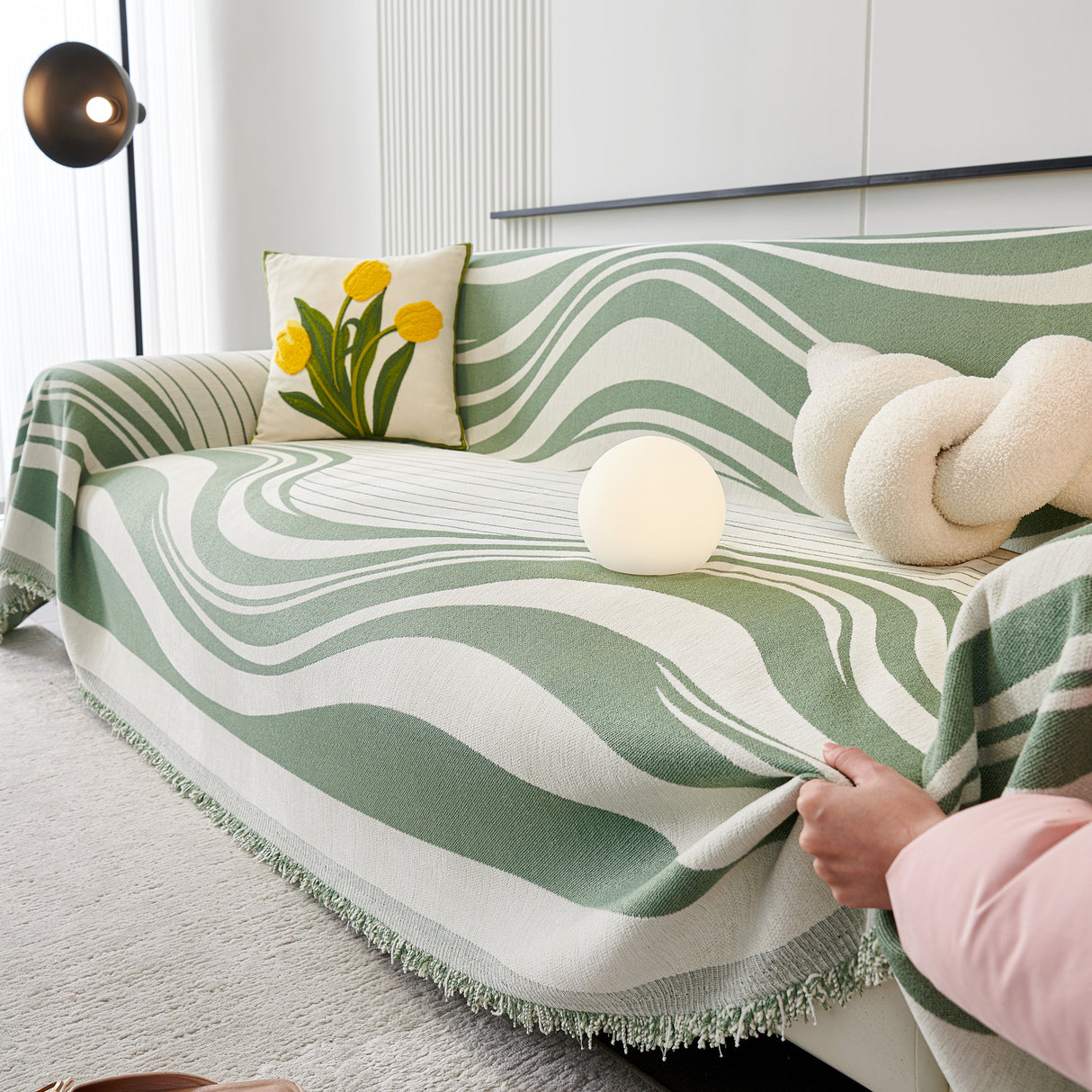 Soft Cozy Curved Throw Blankets for Couch, Sofa, Bed, Travel, Decorative Blankets for Women, Men, Kids Gift