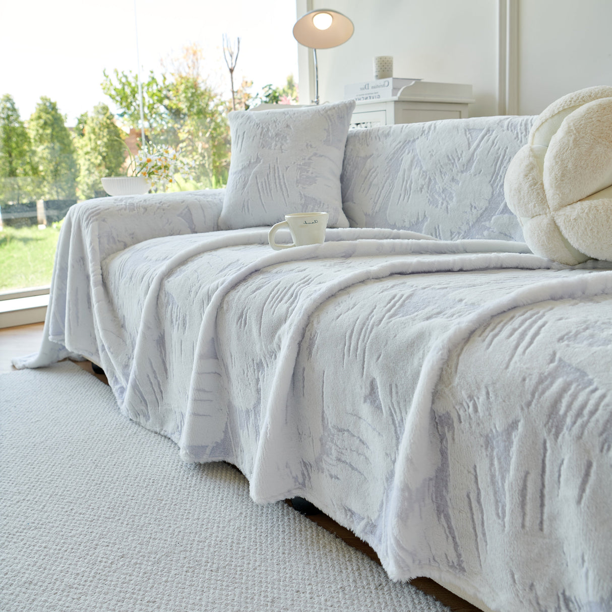 Plush Faux Fur Warm Sofa Cover with Waves Jacquard Textured Throw Blankets for Couch