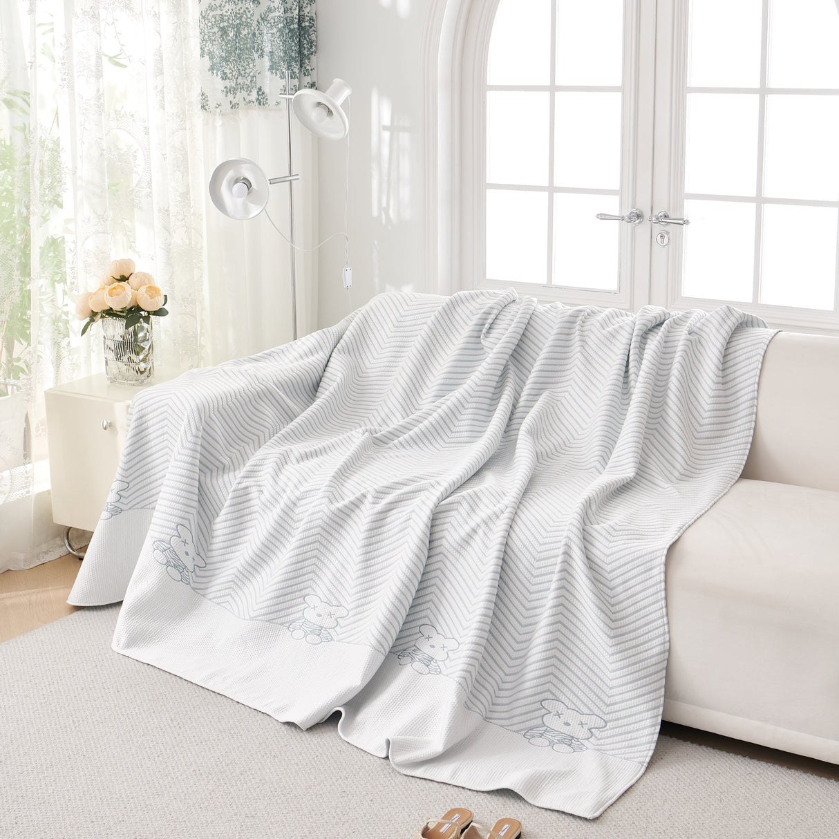 Cool Summer Blanket for Couches Soft Comfy Lightweight Cooling Sofa Blankets Cover