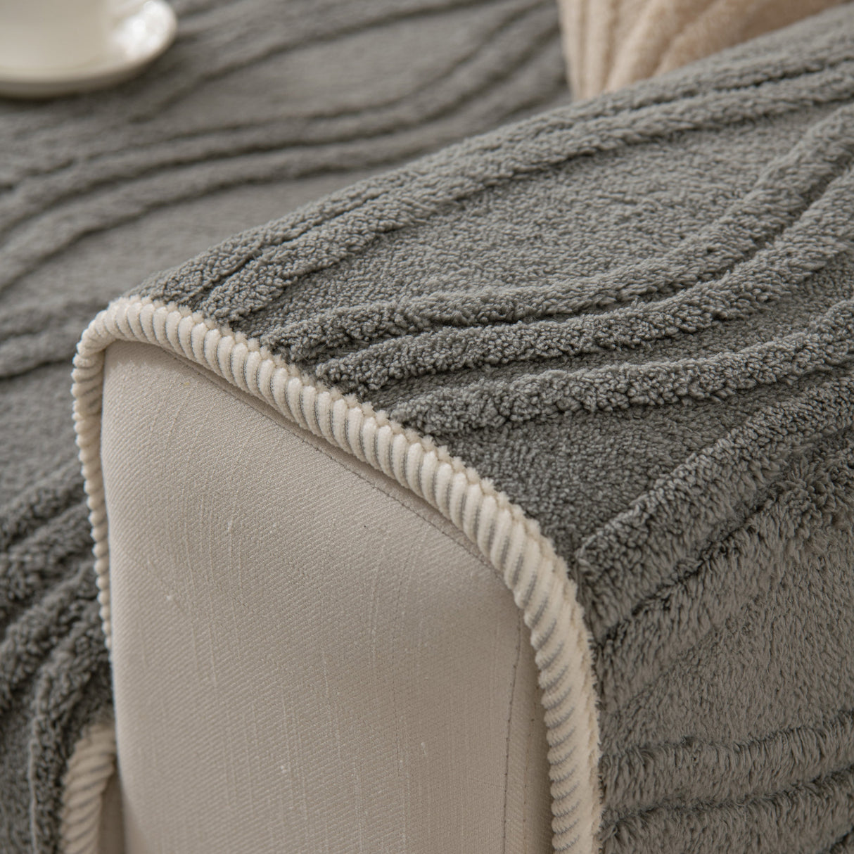 Winter Thickened Non-slip Blanket, Three-Dimensional Embossed Cotton Velvet Sofa Cover