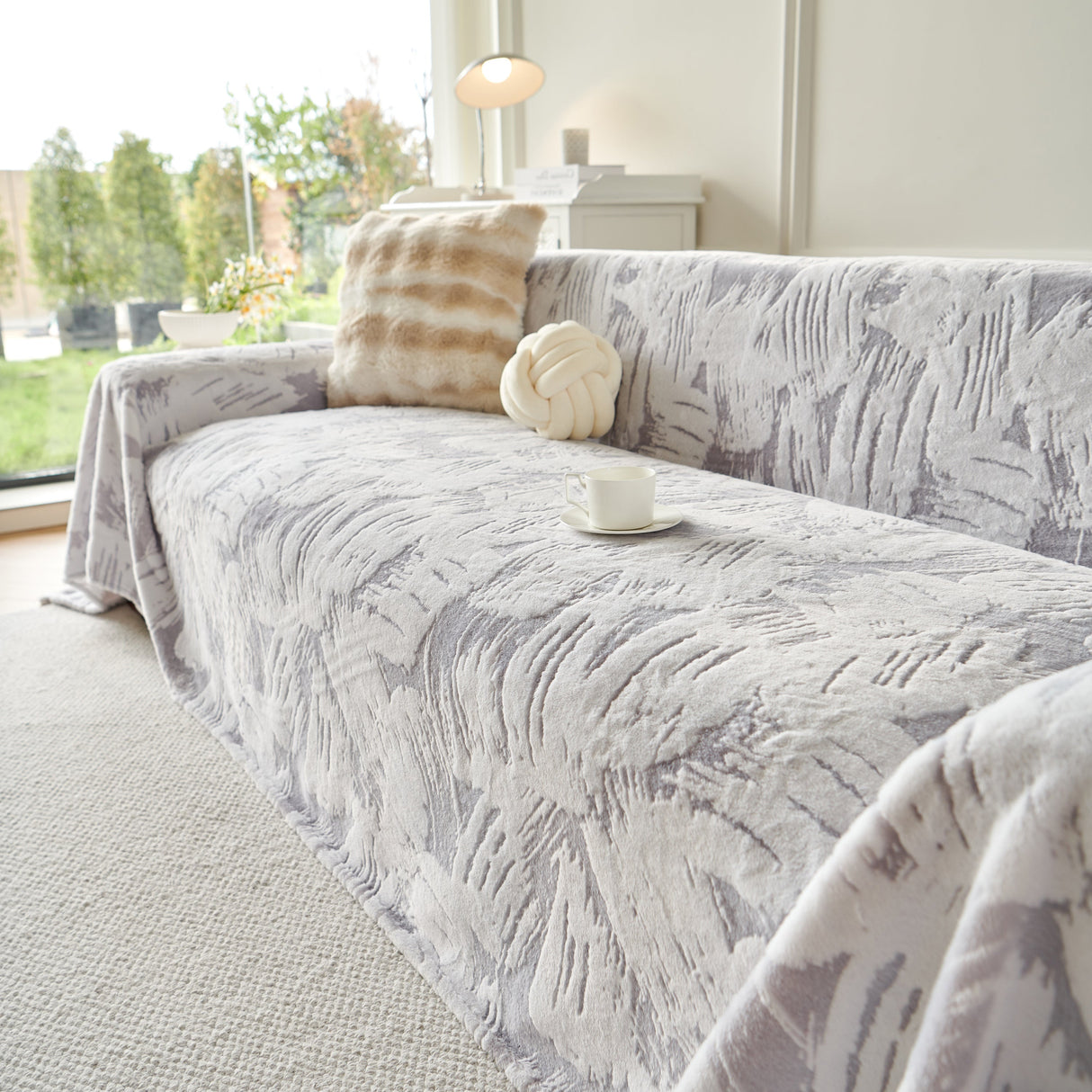 Plush Faux Fur Warm Sofa Cover with Waves Jacquard Textured Throw Blankets for Couch