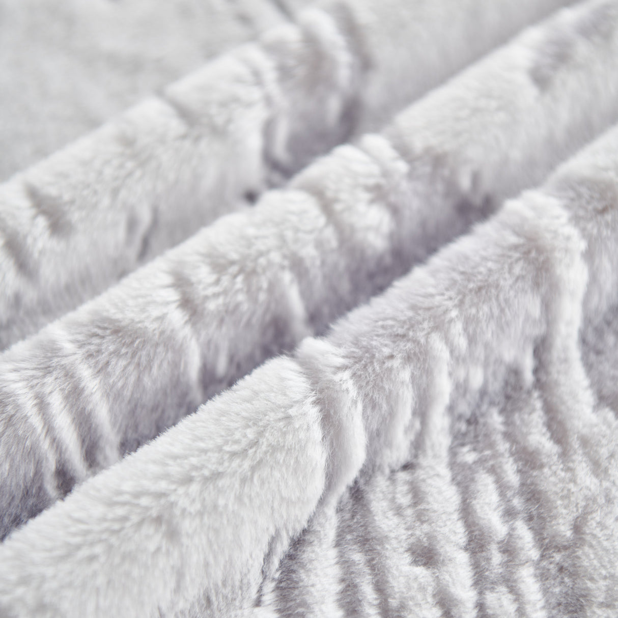 Plush Faux Fur Warm Sofa Cover with Waves Jacquard Textured Throw Blankets for Couch