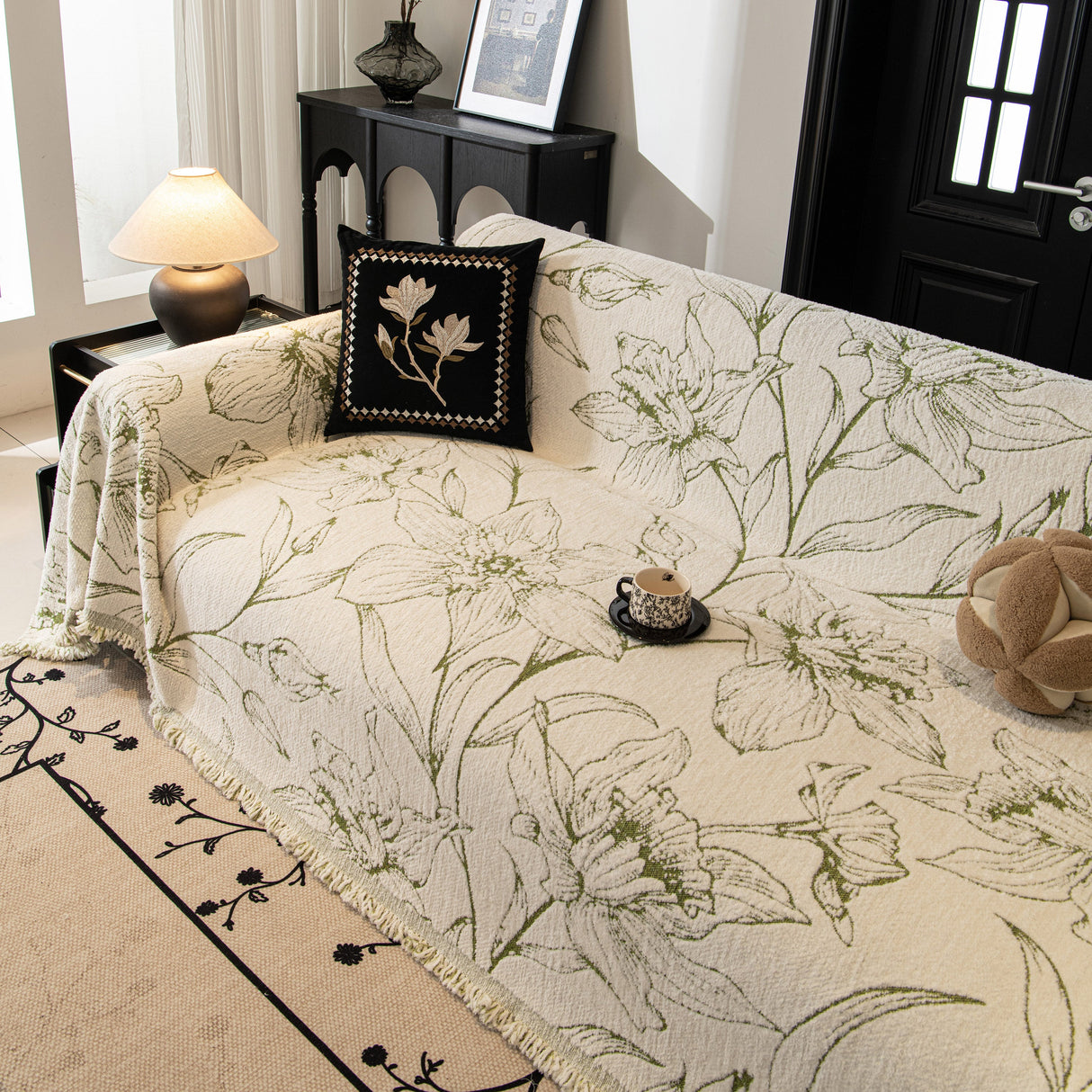 Large Floral Sofa Cover Throw Blanket, Plush Jacquard Non-Shedding Couch Cover for Pets