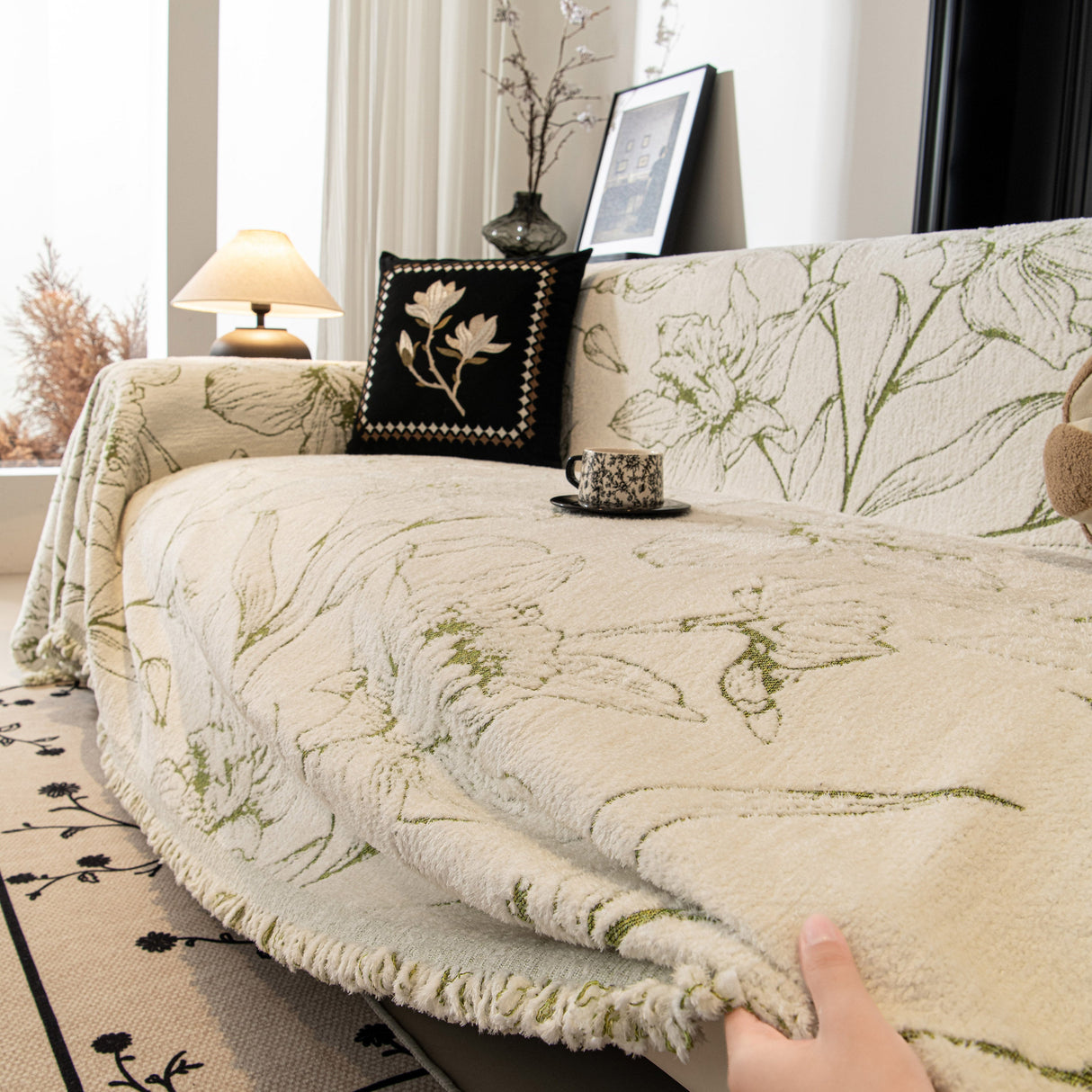 Large Floral Sofa Cover Throw Blanket, Plush Jacquard Non-Shedding Couch Cover for Pets