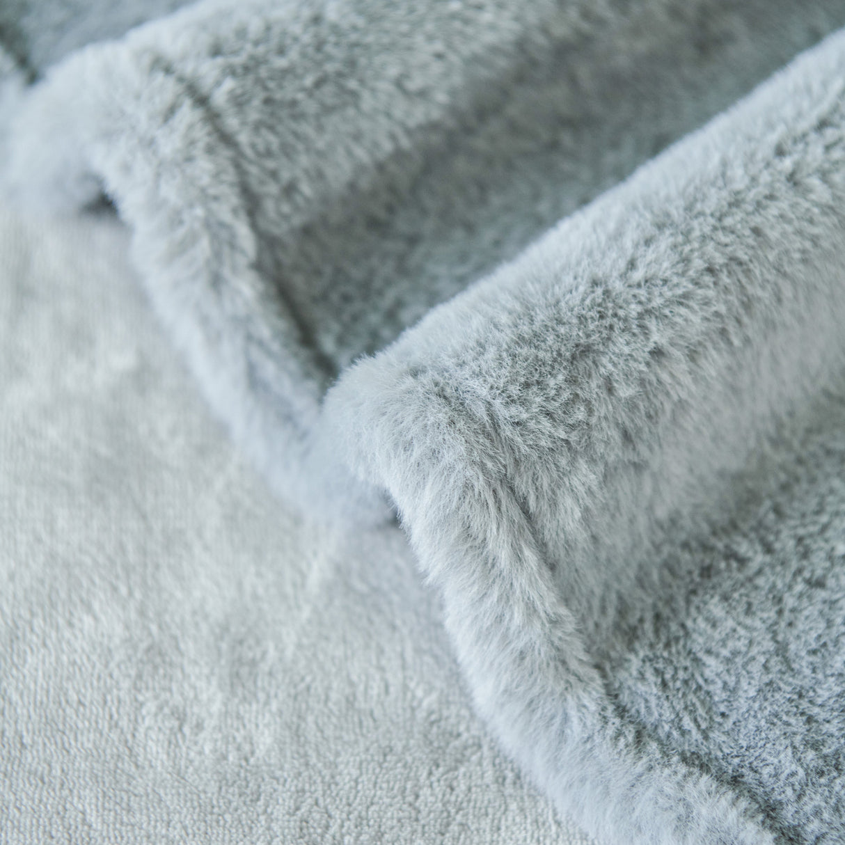 Faux Fur Smooth Plush Comfy Couch Covers, Soft Thicked Durable Blankets and Throws for Sofas