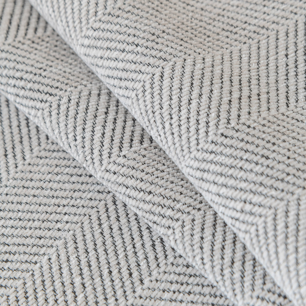 Boho Herringbone Sofa Throw Blanket with Pom Pom Tassels Stylish Furniture Slipcover