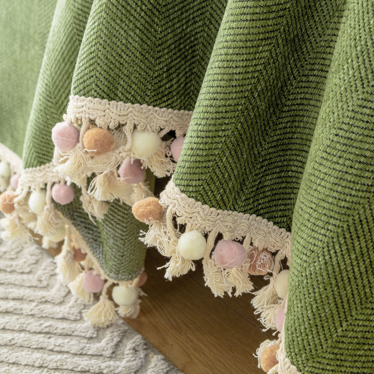 Boho Herringbone Sofa Throw Blanket with Pom Pom Tassels Stylish Furniture Slipcover