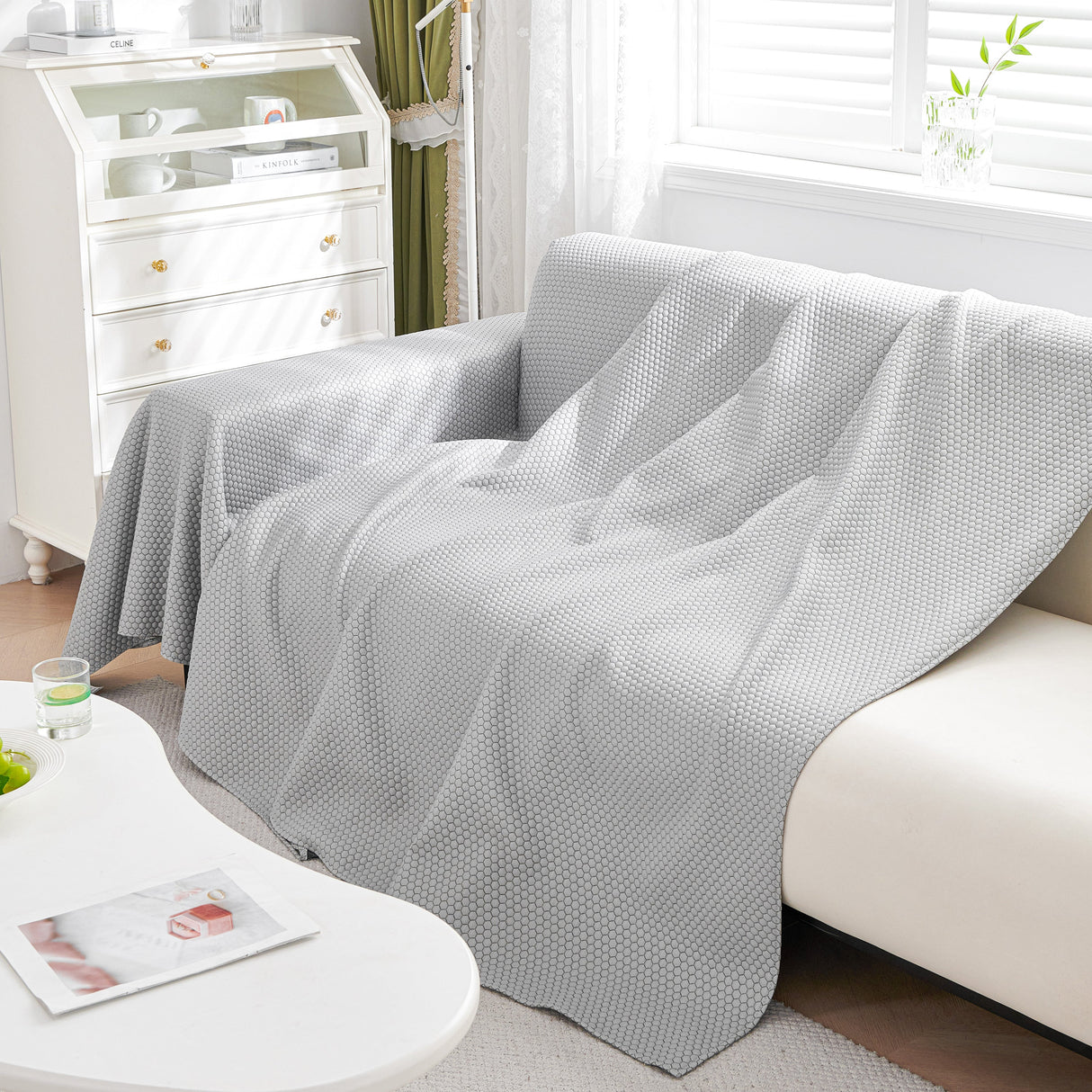 Summer Cool Dotted Cat Scratch Resistant Sofa Cover Blanket, Luxury Large Blanket Covers for Couch