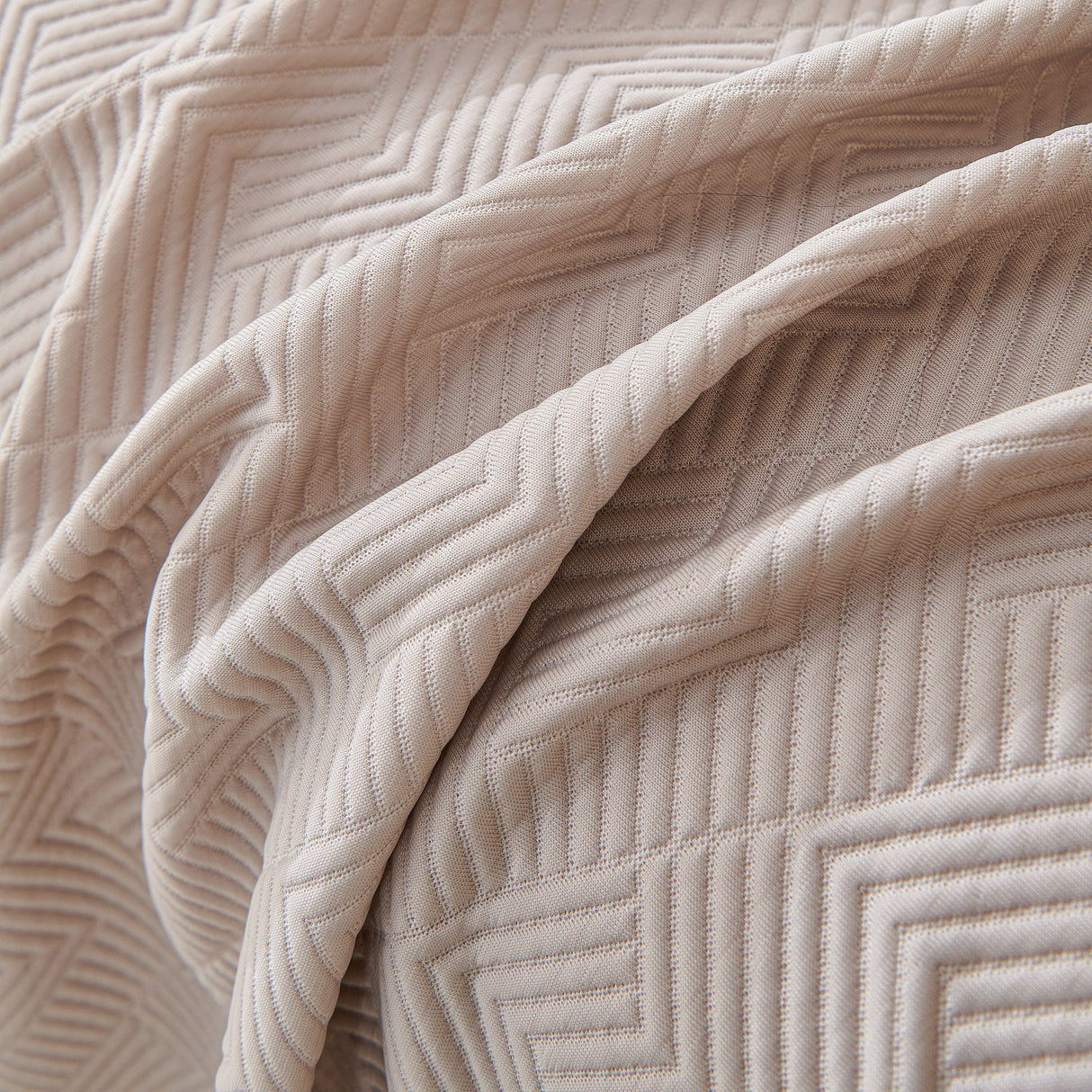 Cooling Scratch Proof Large Sofa Throw Cover, Geometric Texture Couch Protector