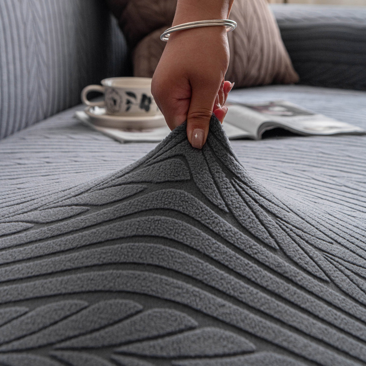 Plush Fleece Sofa Slipcover with 3D Wheat Pattern, Cozy High-Stretch Couch Cover