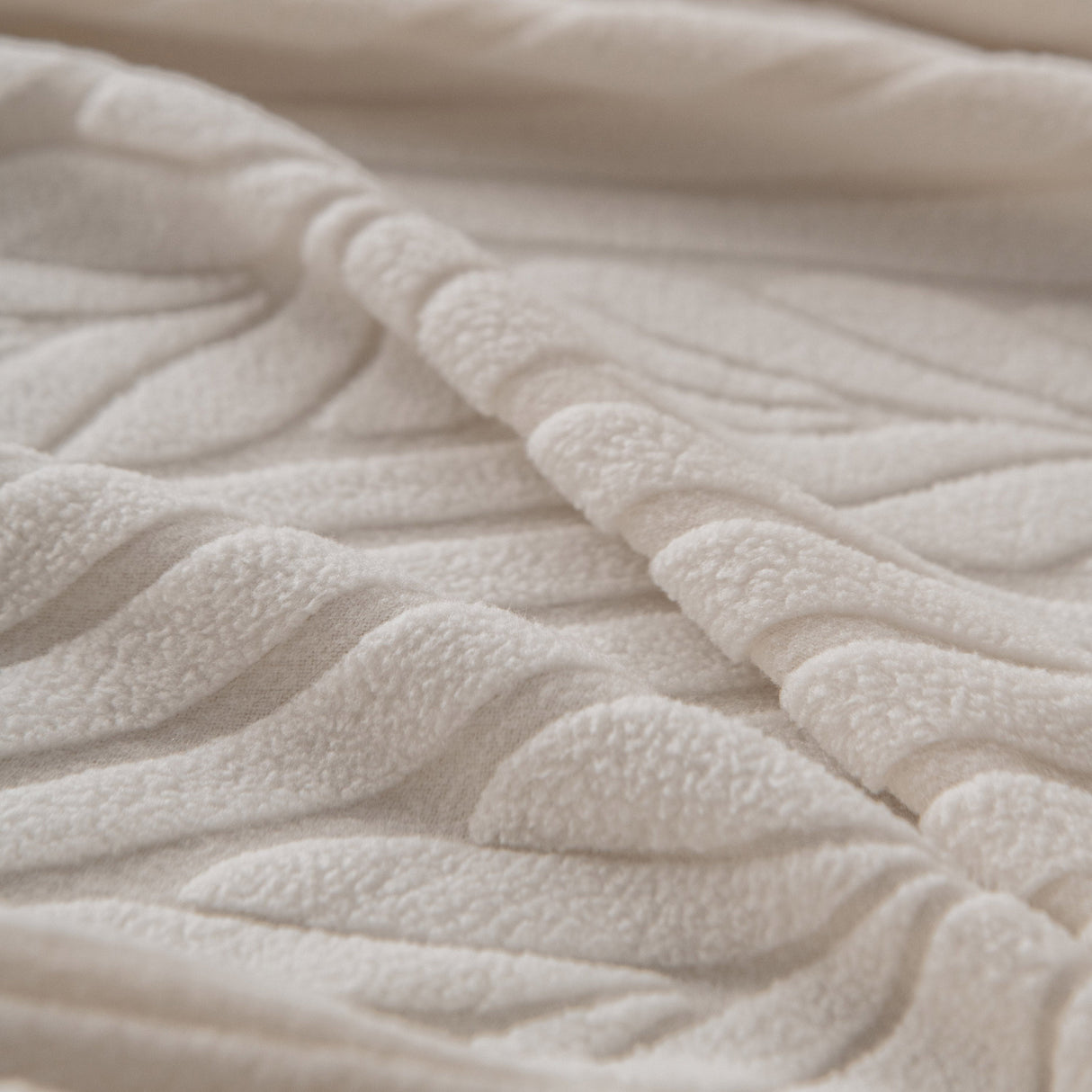 Plush Fleece Sofa Slipcover with 3D Wheat Pattern, Cozy High-Stretch Couch Cover