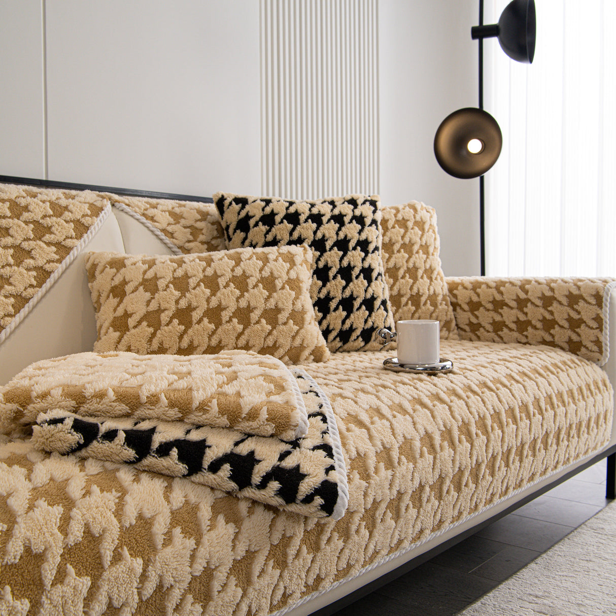 Winter Thickened Sherpa Fleece Houndstooth Sofa Cushion, Non-slip Sofa Cover with Plush