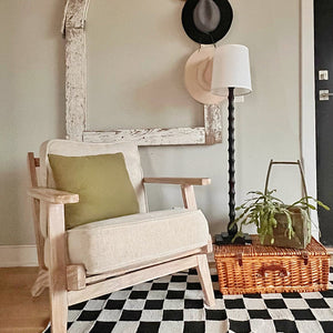 Modern Scalloped Base Floor Lamp