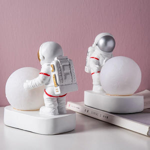STEVVEX Astronaut Spaceman Moon Night Light Bedroom Bedside Desktop Creative Decoration Table Lamp Gift Light For Children Baby Kids