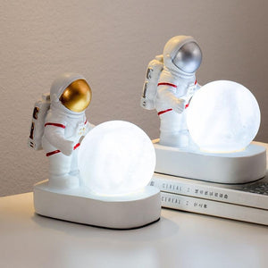 STEVVEX Astronaut Spaceman Moon Night Light Bedroom Bedside Desktop Creative Decoration Table Lamp Gift Light For Children Baby Kids