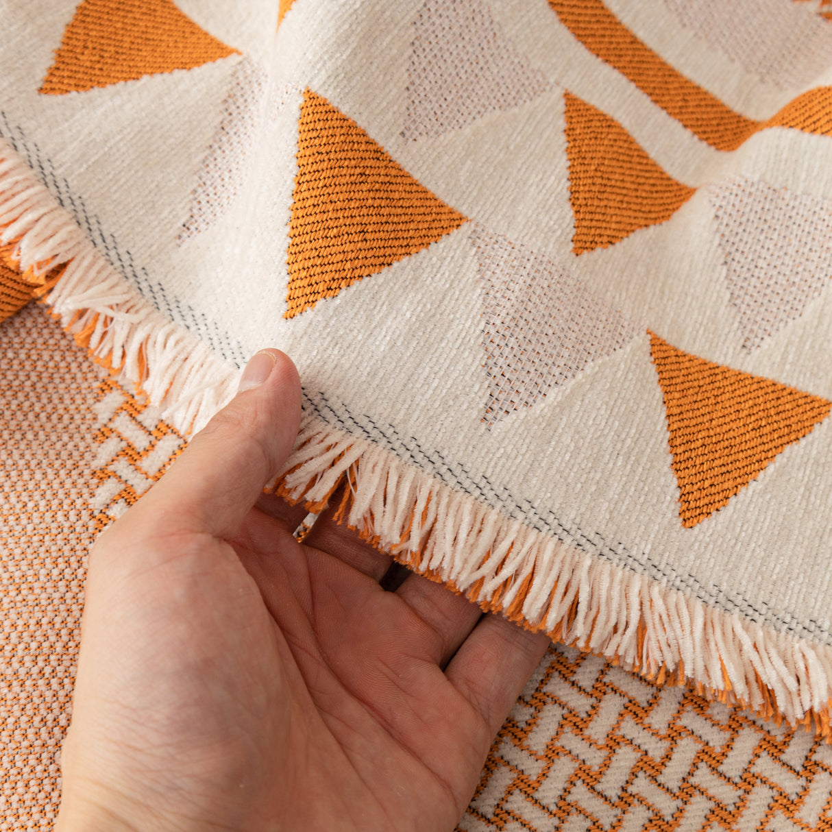 Chenille Jacquard Sofa Throw Blanket Cover Soft Polyester Weave Couch Throw Cover for Pets Dog Kids