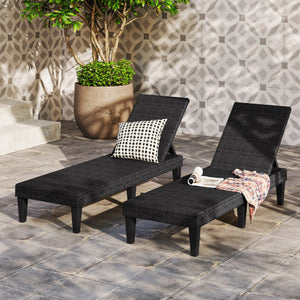 Outdoor Chaise Lounger Chair with Waterproof Rattan Textured PP Surface and 330 lbs Capacity-Black