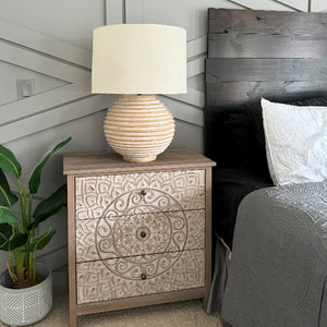 Weathered Cream Round Table Lamp