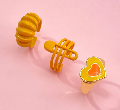 Vintage Embrace Hands Rings Set