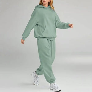 Women's 2 Piece Winter Hoodie and Sweatpants Set With Pokckets