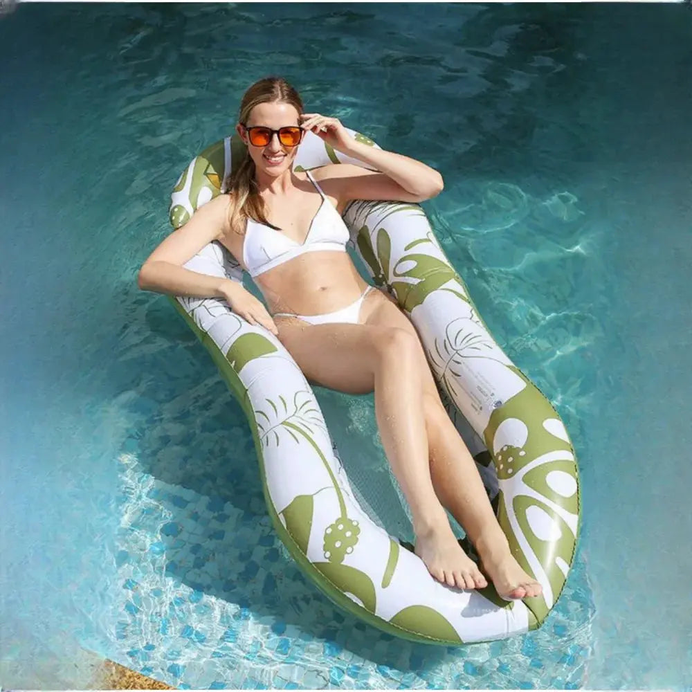 Relaxing Floating Island for Water Fun