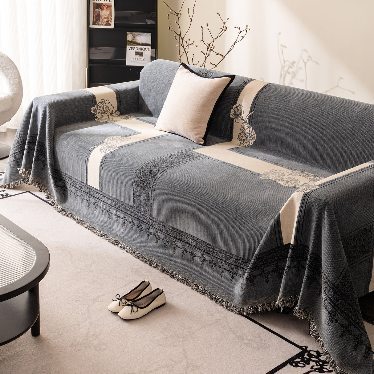 Jacquard Floral Band Sofa Cover with Tassels, Thick Textured Couch Throw Blanket