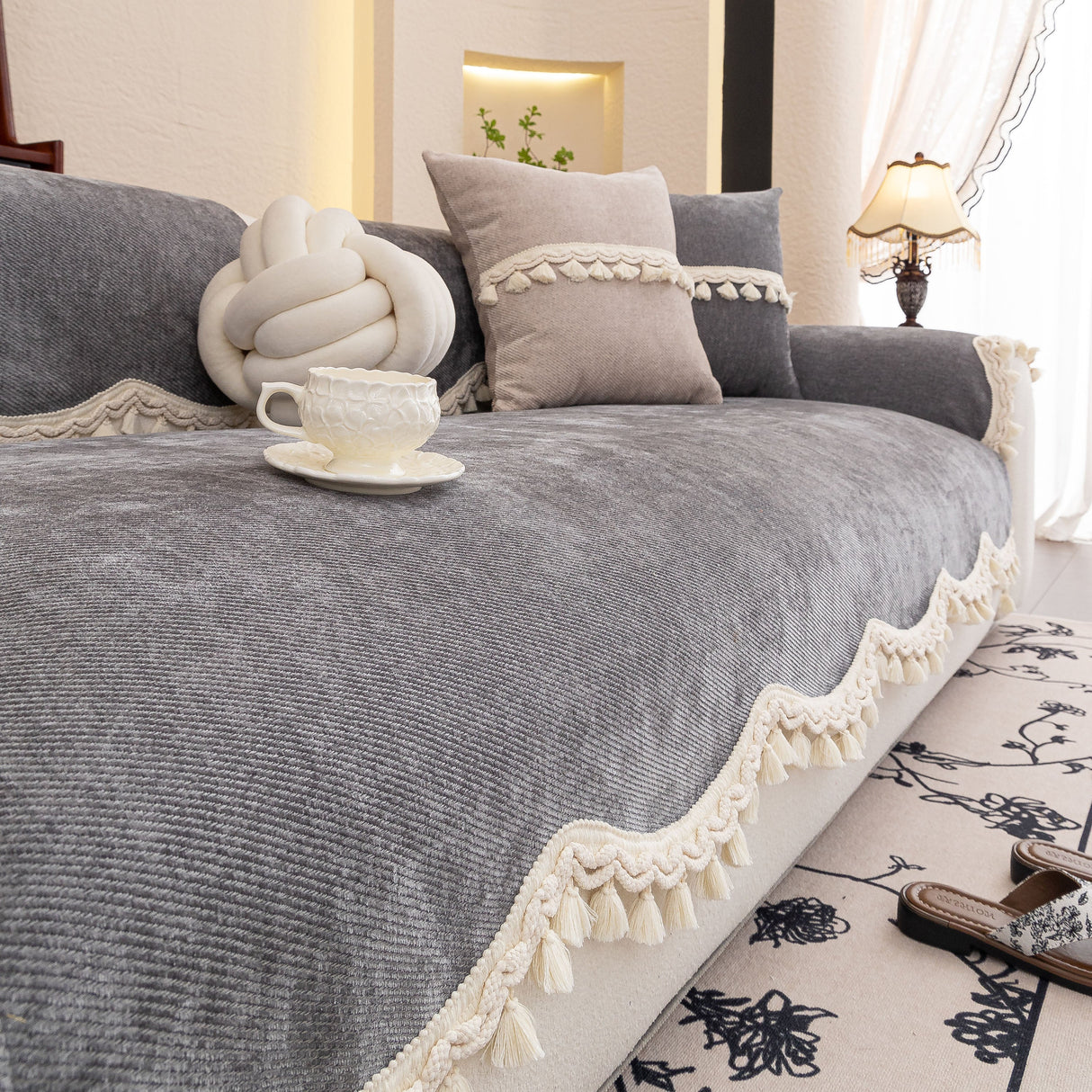 Chenille Sofa Cover Towel – Non-Slip, Washable Pets Couch Protector with Tassels