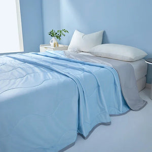 King Size Cooling Comforter - Breathable & Lightweight Ice Silk Cooling Blanket, Thin Quilt for Hot Summer