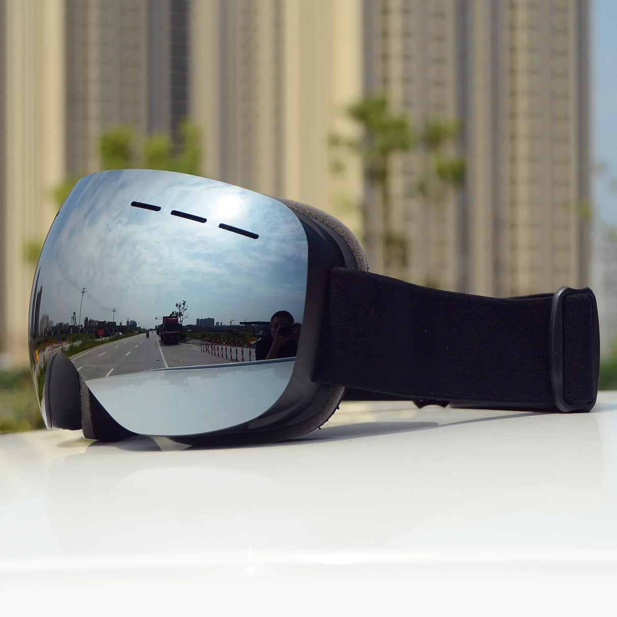 Clear Vision on the Slopes Ski Goggles