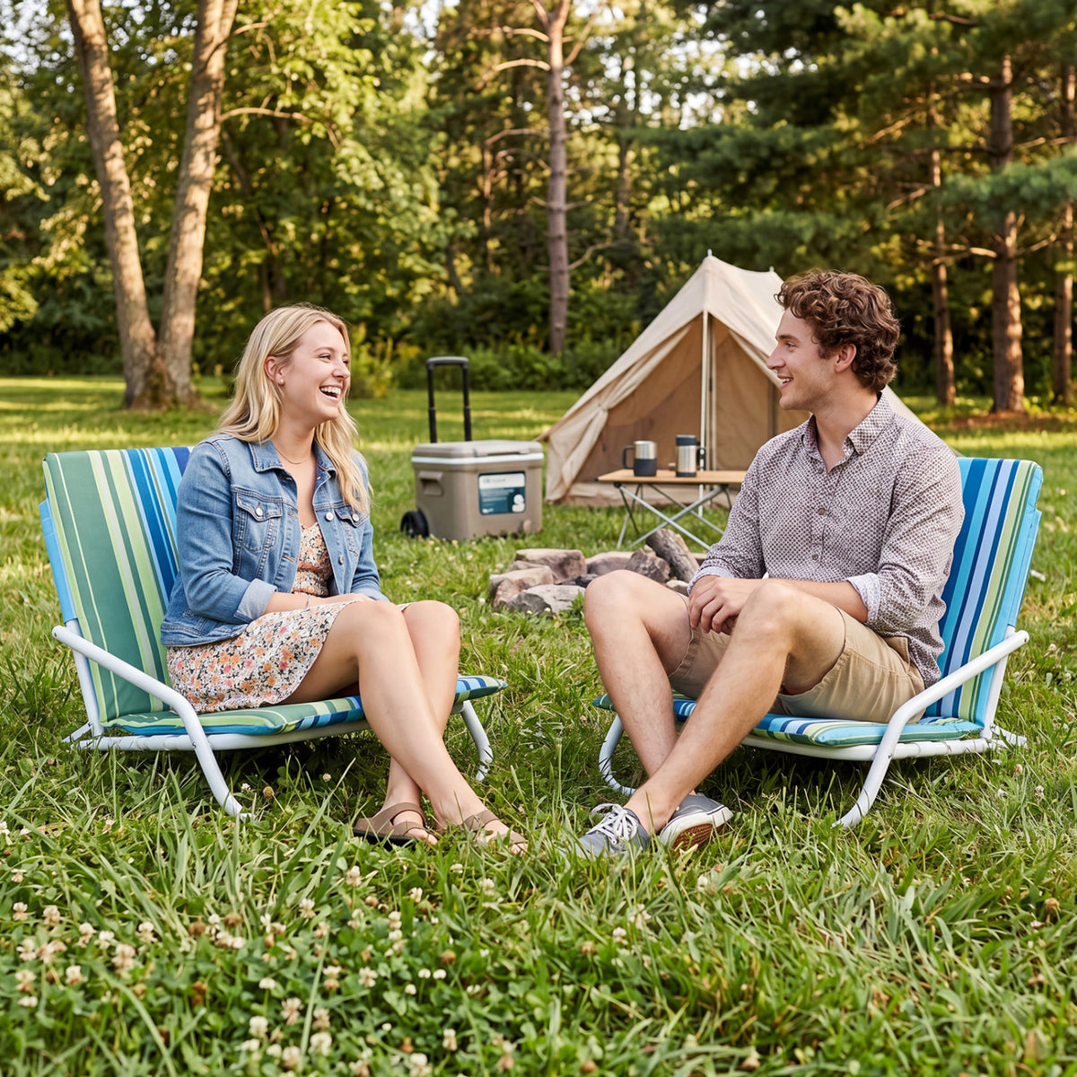 Set of 2 Folding Beach Chairs with Sponge Padded Seat for Camping-Color