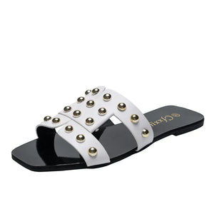Fashion Rivet Flat Sandals for Women’s Casual Wear