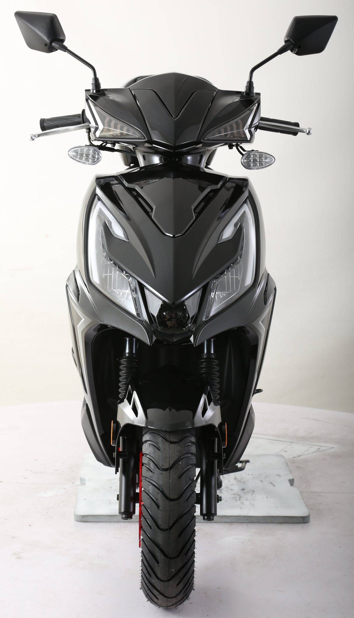 TrailMaster Trophy 150cc Street Scooter, Ships Fully Assembled
