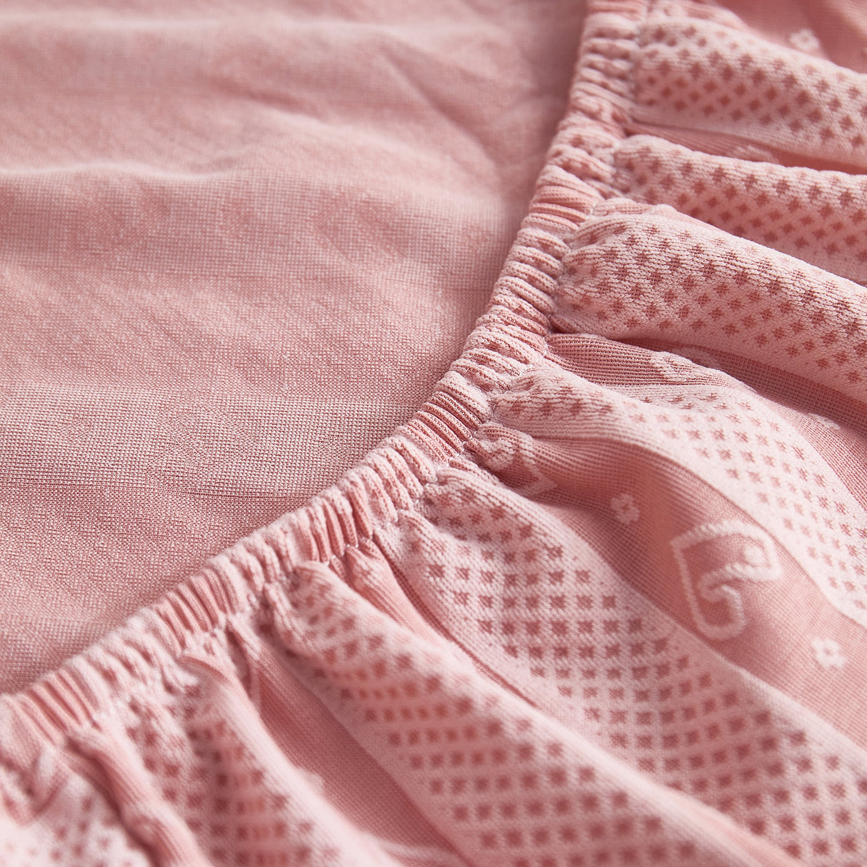 Love Stripe Jacquard Fleece Fabric Stretch Cushion Cover, Non-Slip Furniture Protector for Kids, Couch Cushion Covers