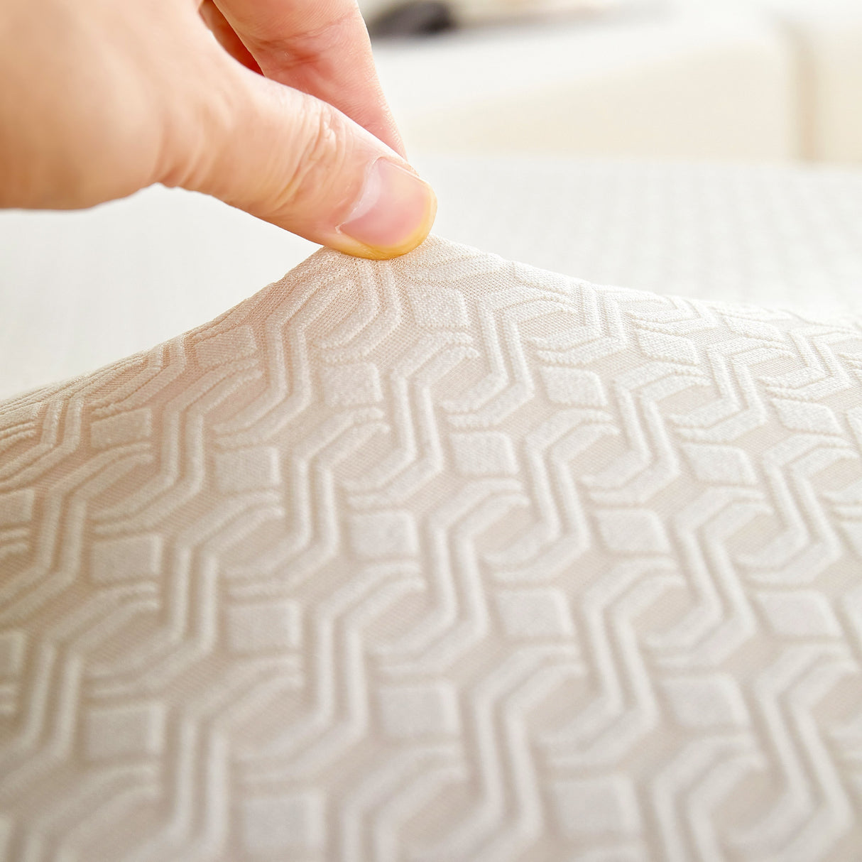 Growth Rings Jacquard Fleece Fabric Stretch Cushion Cover, Non-Slip Furniture Protector for Kids, Couch Cushion Covers