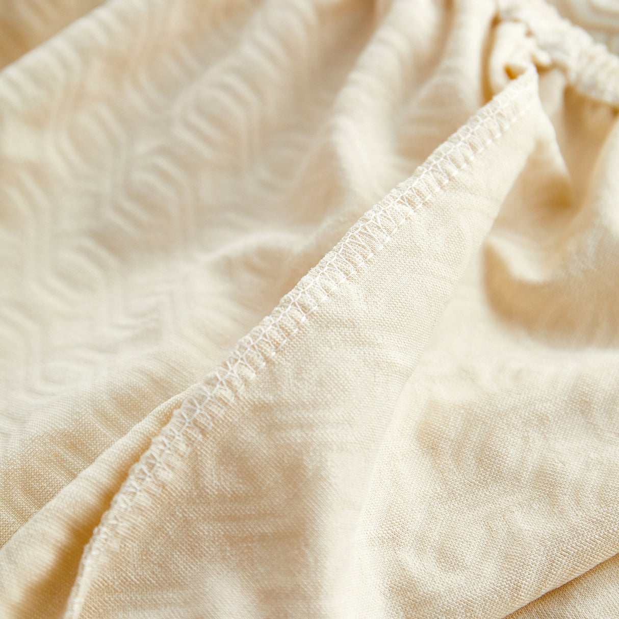 Growth Rings Jacquard Fleece Fabric Stretch Cushion Cover, Non-Slip Furniture Protector for Kids, Couch Cushion Covers